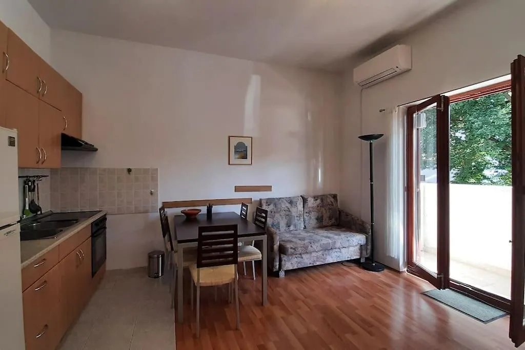 Quiet & Lovely Apartment-Icici